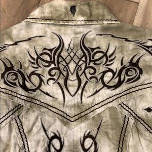 Men’s ROAR button down shirt